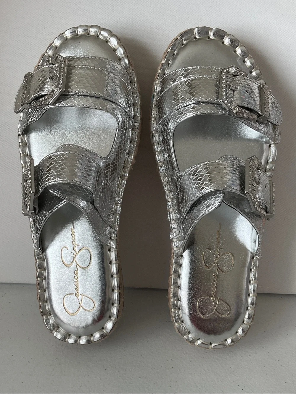 Jessica Simpson  Chandria Metallic Silver Snakeskin Buckle Slide Sandals (NWOT)
